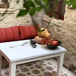 Semesterbostad Alacati Red House